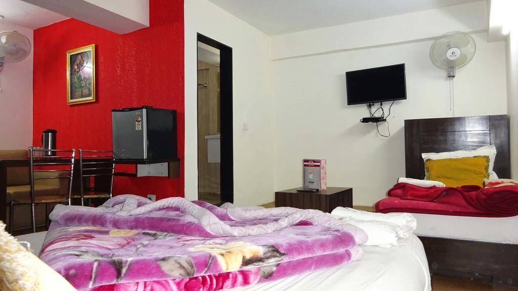 Hotel Durga International Nowe Delhi Zewnętrze zdjęcie