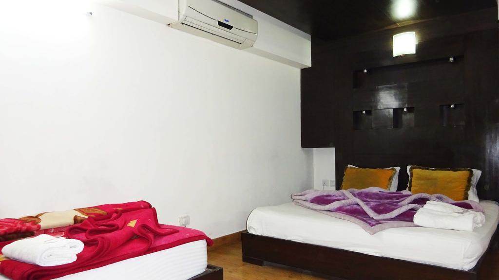 Hotel Durga International Nowe Delhi Zewnętrze zdjęcie