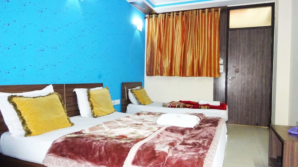 Hotel Durga International Nowe Delhi Zewnętrze zdjęcie
