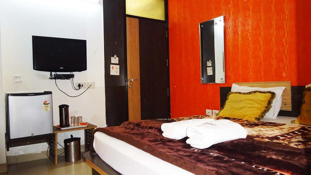 Hotel Durga International Nowe Delhi Zewnętrze zdjęcie