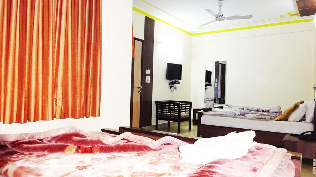 Hotel Durga International Nowe Delhi Zewnętrze zdjęcie