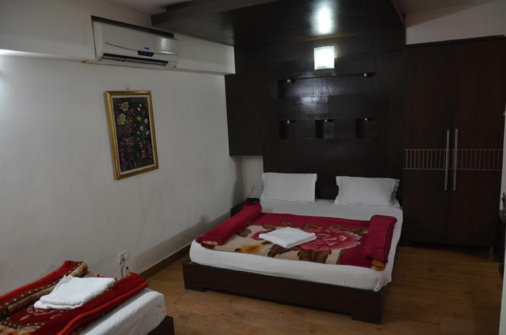 Hotel Durga International Nowe Delhi Zewnętrze zdjęcie
