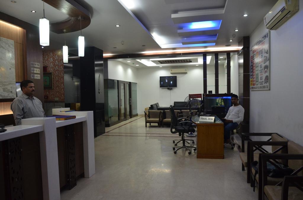 Hotel Durga International Nowe Delhi Zewnętrze zdjęcie