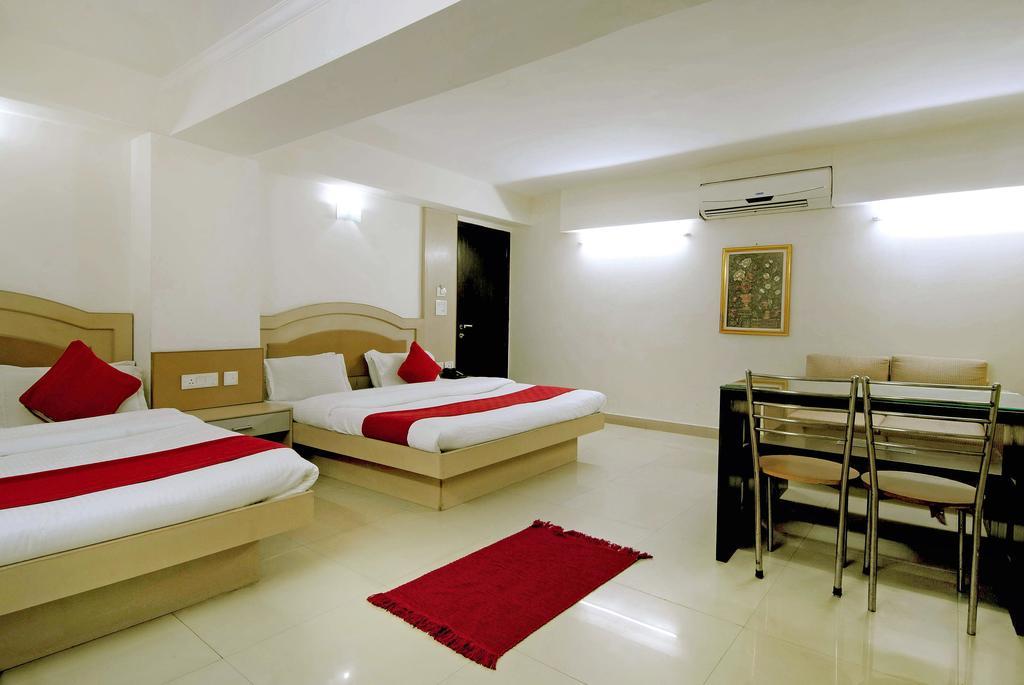 Hotel Durga International Nowe Delhi Pokój zdjęcie