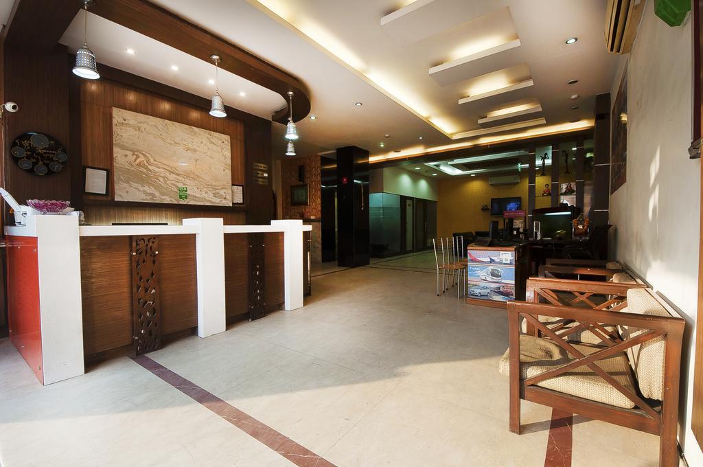 Hotel Durga International Nowe Delhi Zewnętrze zdjęcie
